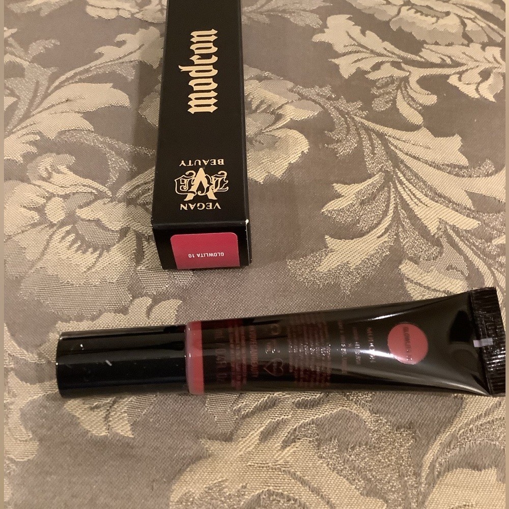 MODCOM LIQUID BLUSH NWT